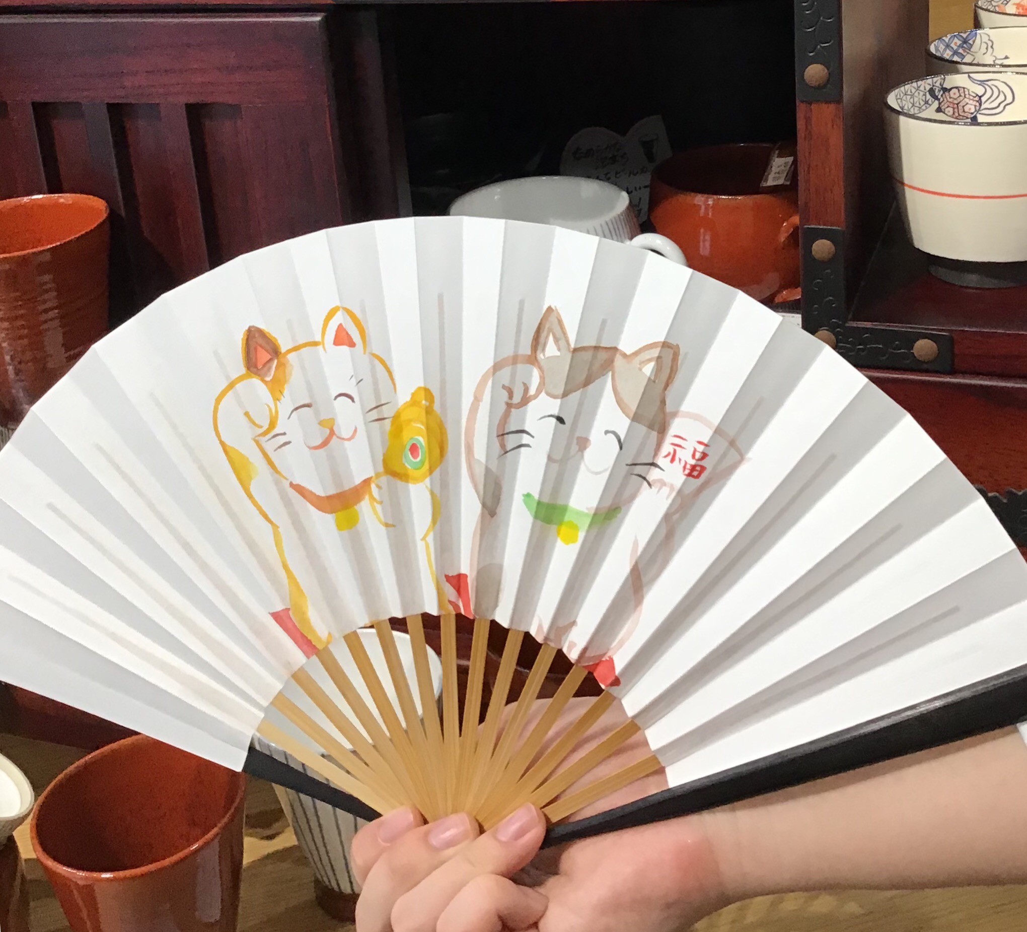 扇子模様の陶器製水次 扇型飾皿 山水蒔絵 495,000円（税込） | 輪島塗の塗師屋 輪島